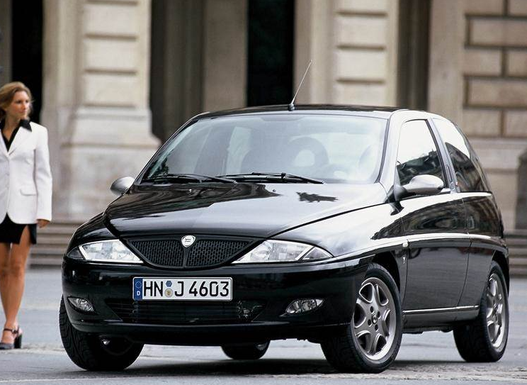 Lancia Ypsilon